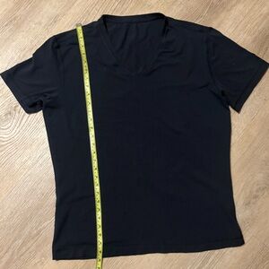 lululemon athletica Black Short Sleeve Tee